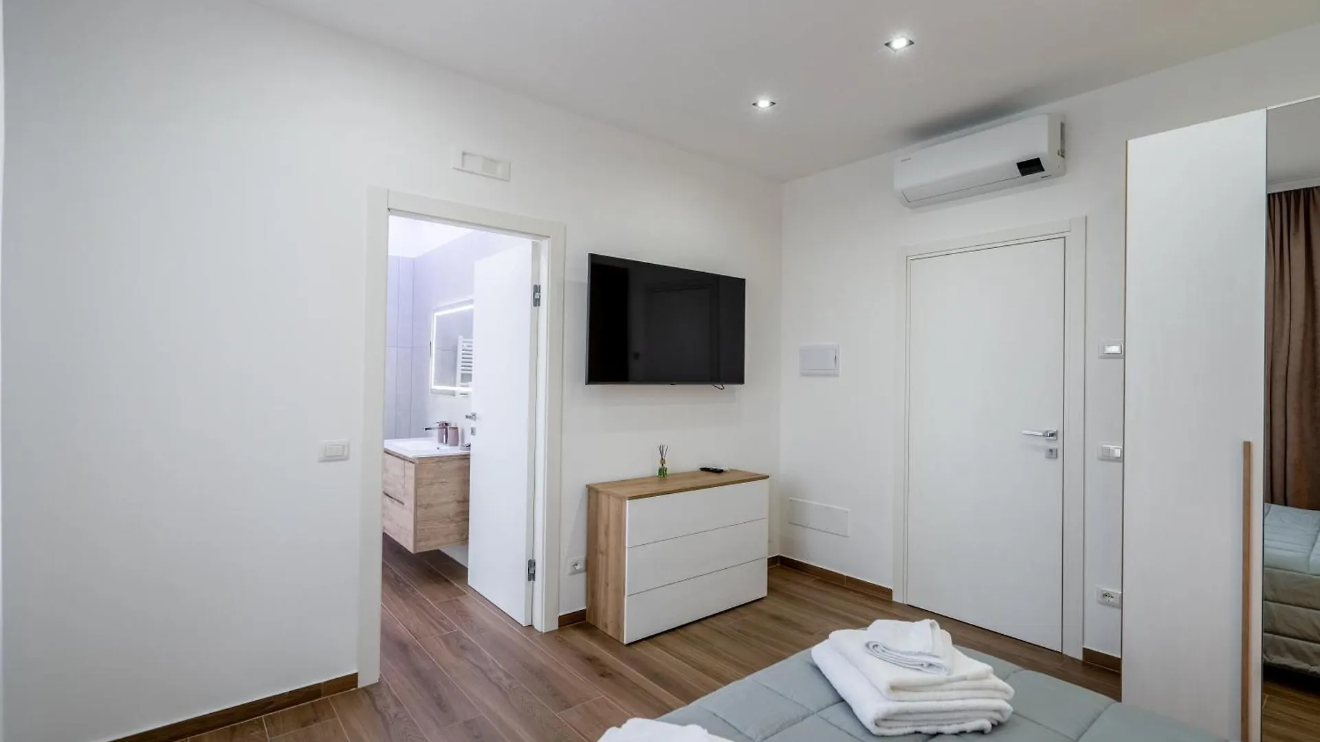 Home One Room Verona Fiera With Private Bathroom 0*,
