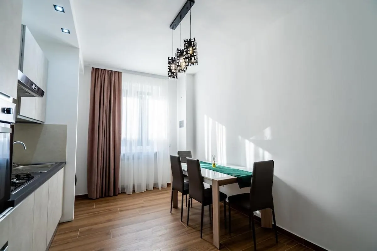 Home One Room Verona Fiera With Private Bathroom Italy