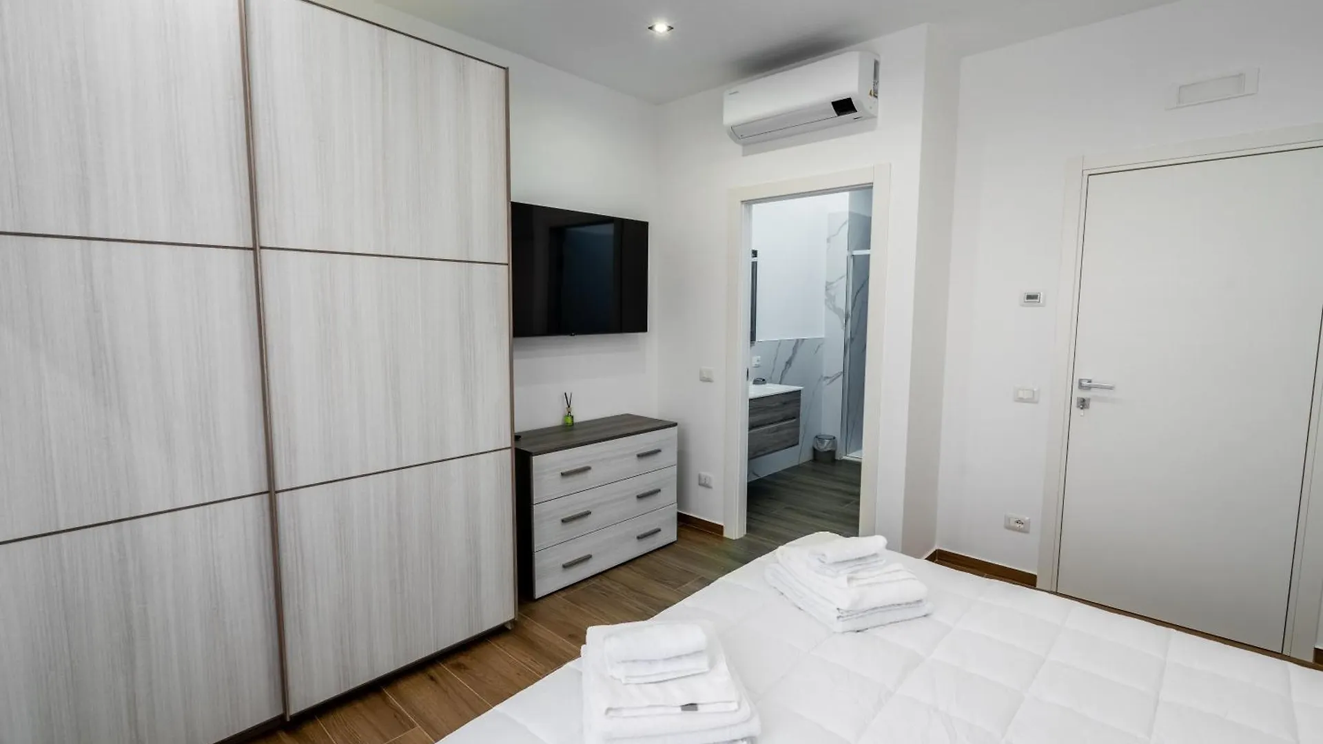 Home One Room Verona Fiera With Private Bathroom 0*,