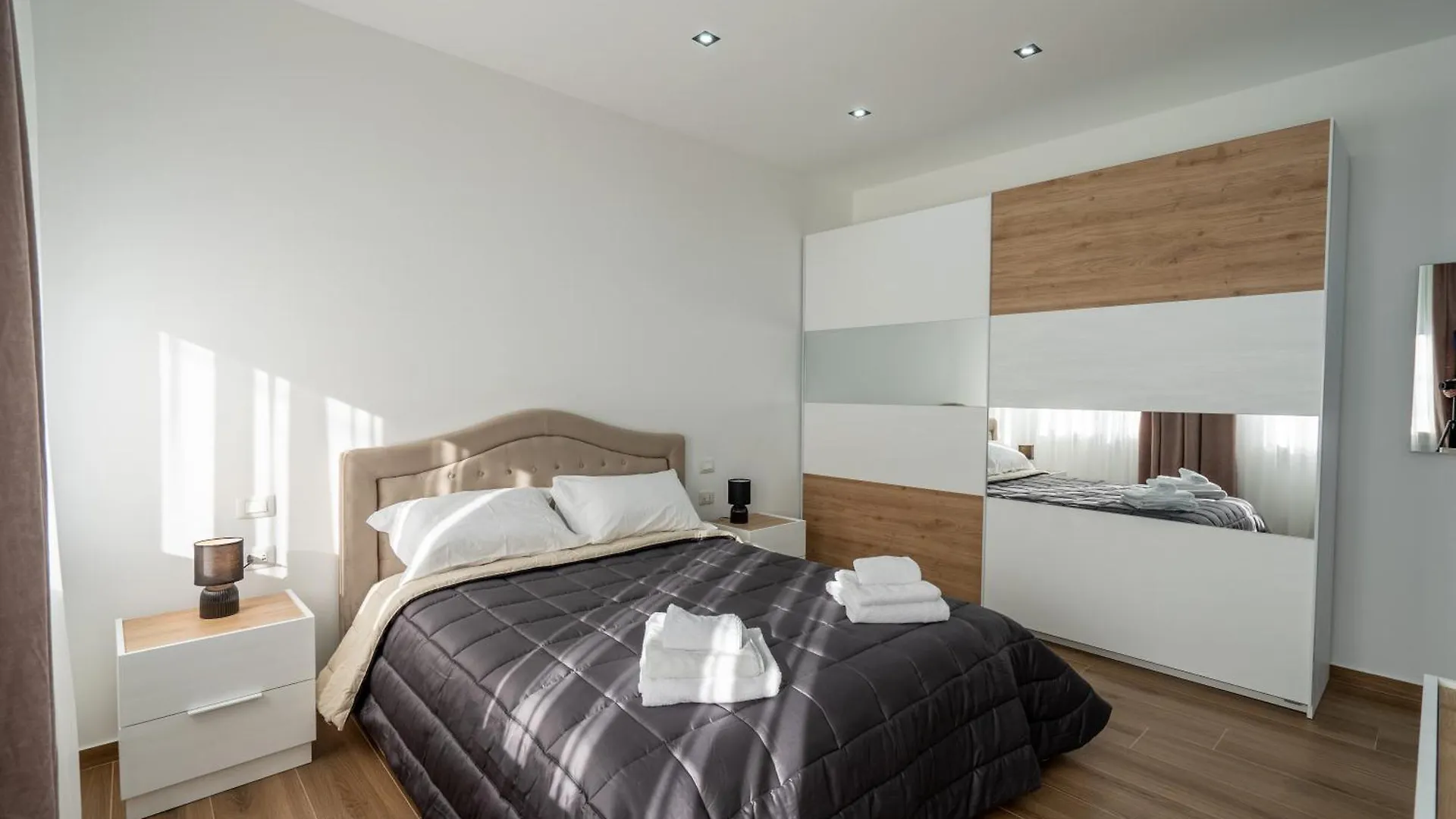 Home One Room Verona Fiera With Private Bathroom Daire