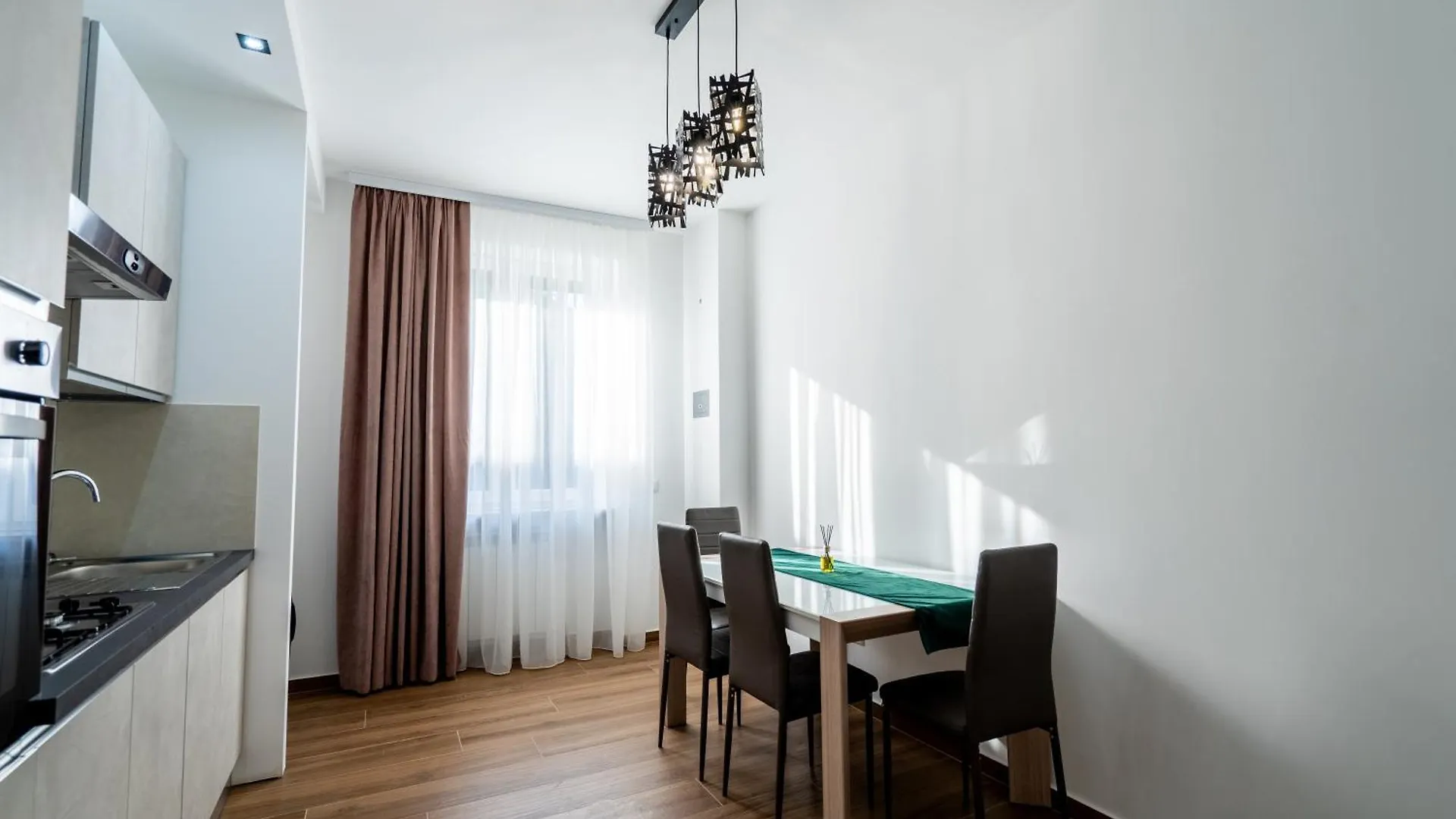 Home One Room Verona Fiera With Private Bathroom Italy